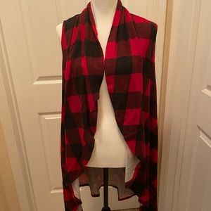 Buffalo check black and red sleeveless cover up